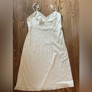 Vanity Fair Ivory Lace-Trim Slip Chemise